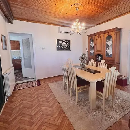 Orfanihouse Orfanion
